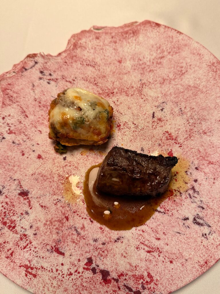 肉料理と野菜のグラタン仕立て